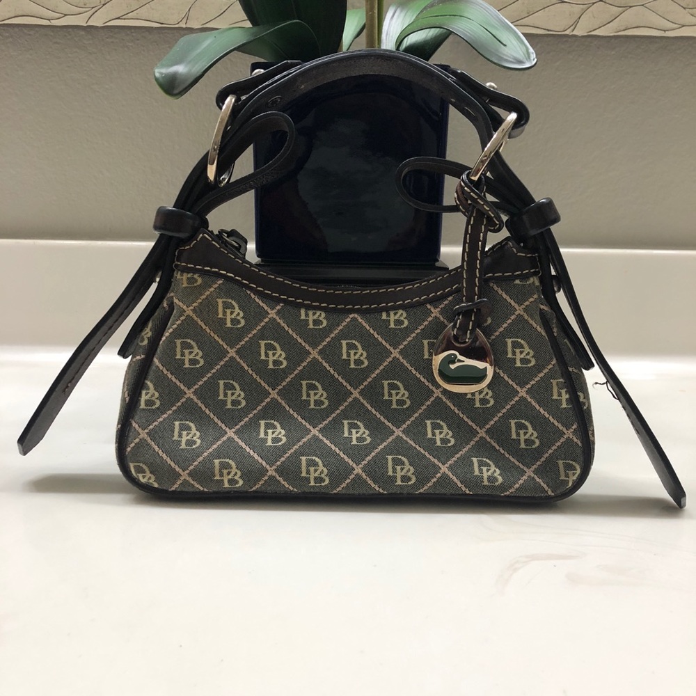 EUC Authentic Dooney & Burke Purse